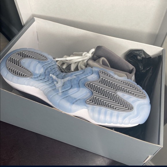 Jordan Retro 11 "Cool Grey" Size 6.5 GS - Picture 3 of 12